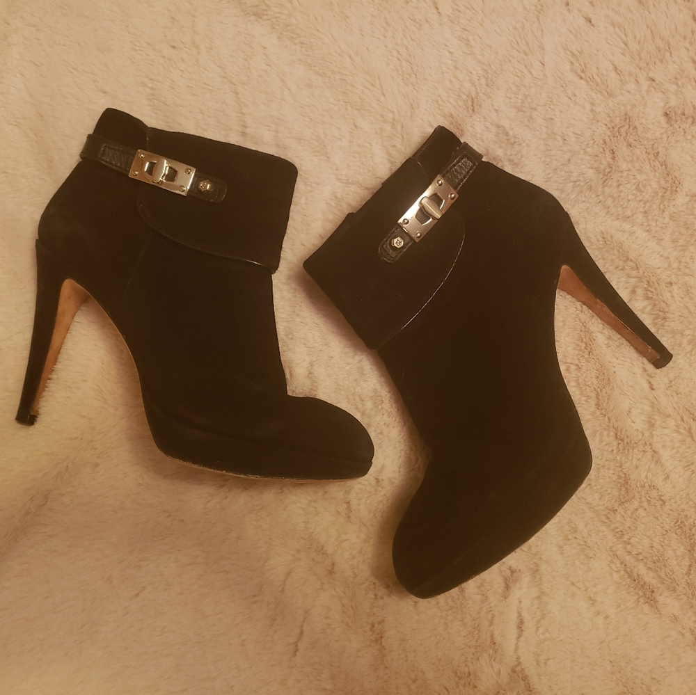 Vero cuoio booties size 7